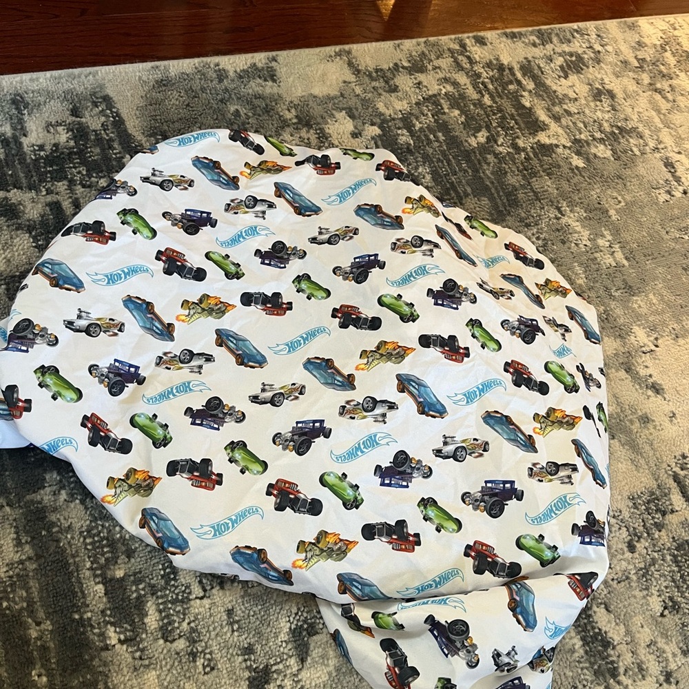 Hot Wheels bedding  Set - Blue and Green - Picture 4 of 6